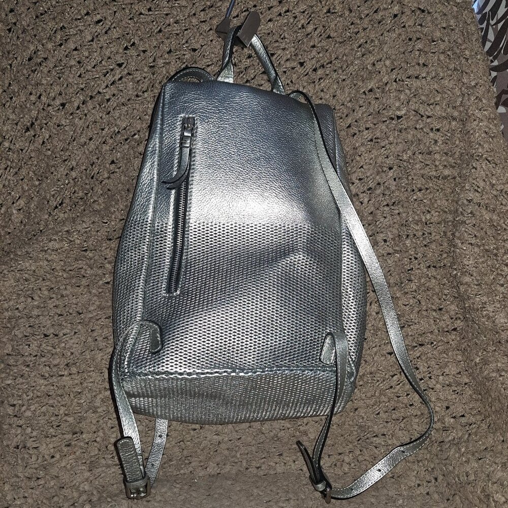GIANNI CHIARINI-Silver Leather Lined Backpack-Perforated Lower Half-Near Mint - Picture 4 of 6